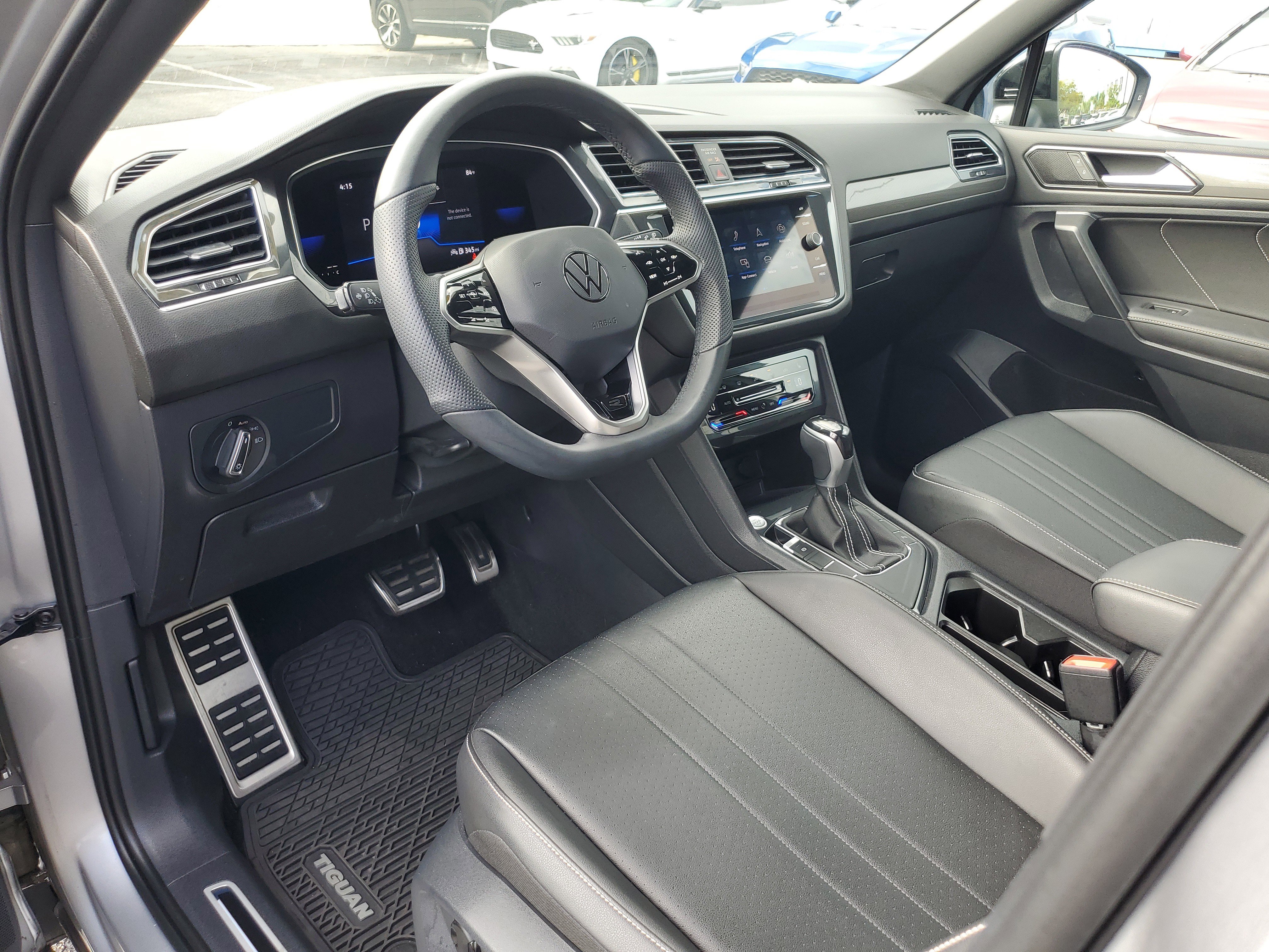 Used 2022 Volkswagen Tiguan SE R-Line FWD image 20