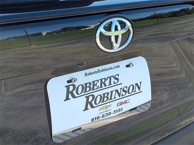 Used 2024 Toyota RAV4 XLE image 27