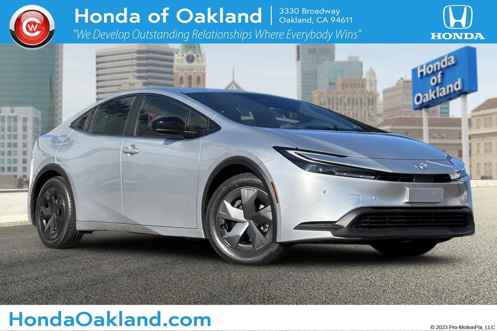 Used 2024 Toyota Prius LE image 1