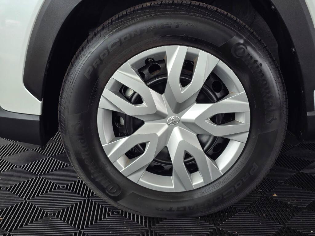 Used 2024 Toyota Corolla Cross L AWD/4WD image 10