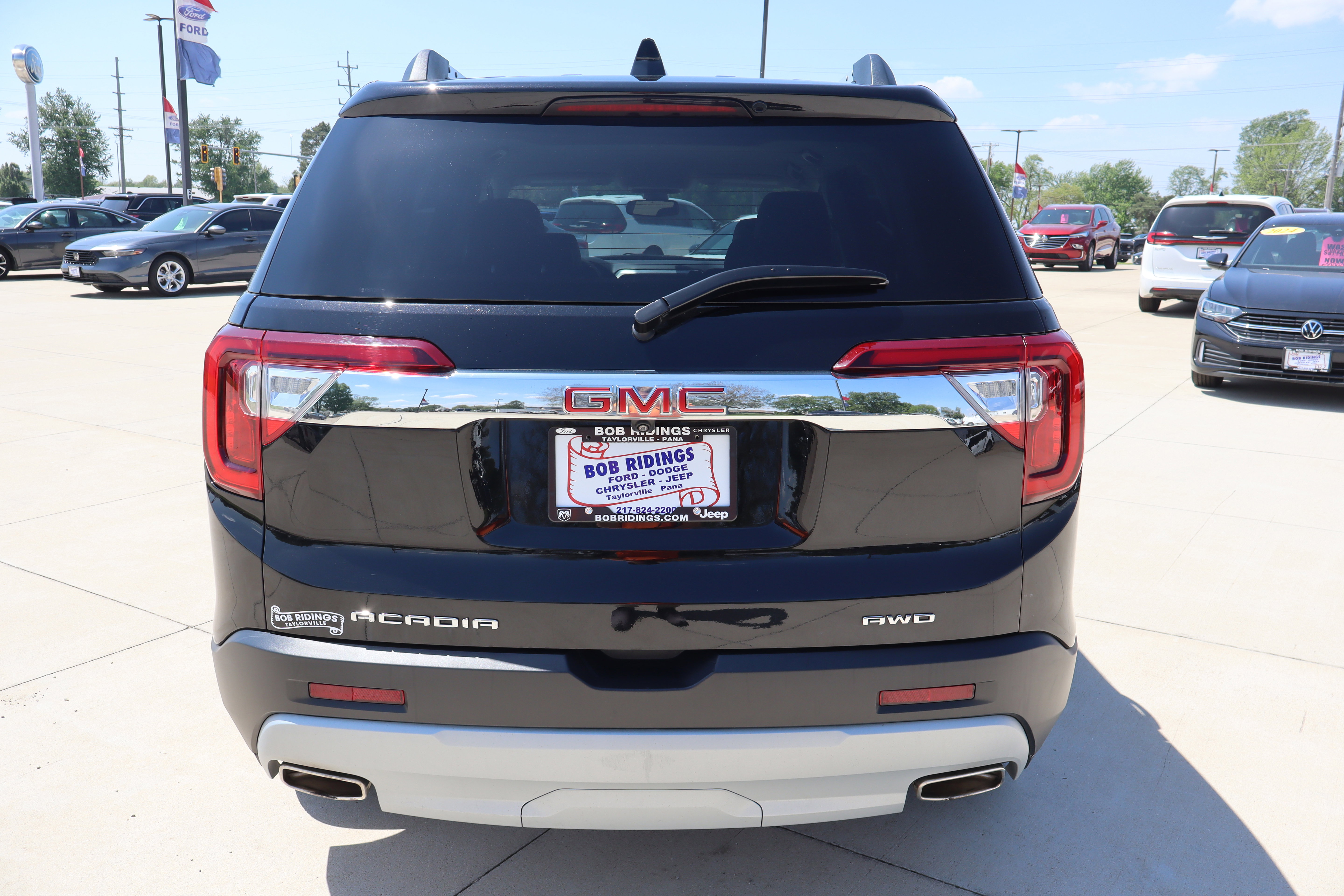 Used 2023 GMC Acadia SLT w/ Preferred Package AWD/4WD image 7