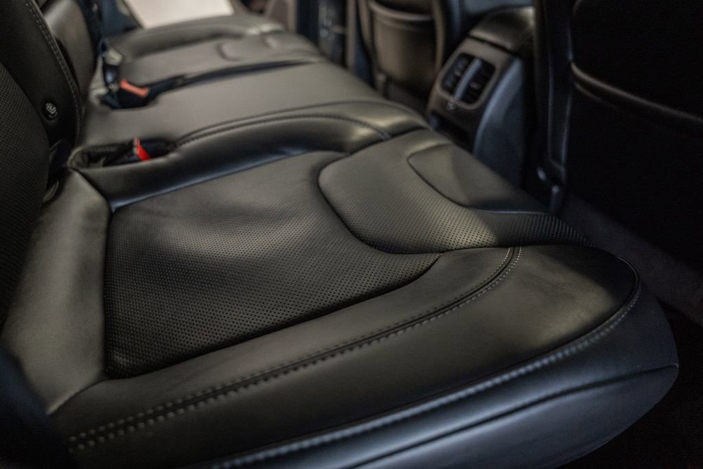 Certified 2019 Jeep Cherokee Limited w/ Trailer Tow Group image 37