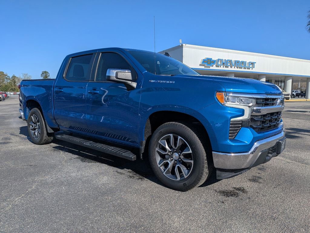 Used 2023 Chevrolet Silverado 1500 LT image 2