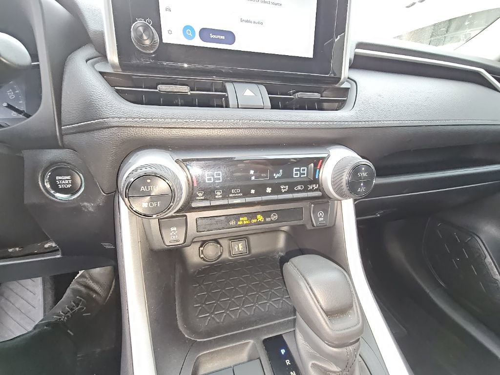 Used 2024 Toyota RAV4 XLE image 15