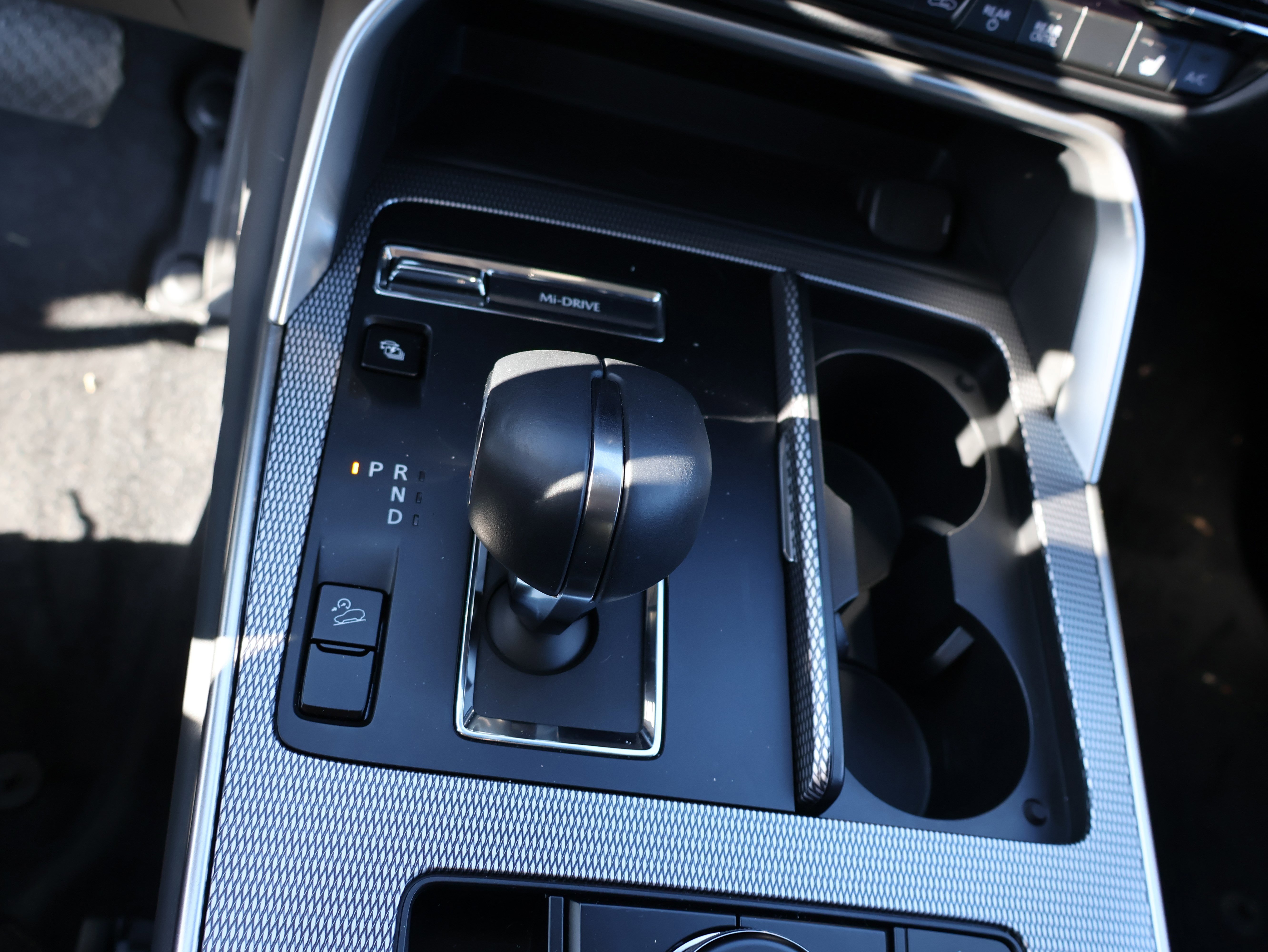 Certified 2025 MAZDA CX-70 Plug-In Hybrid w/ Premium Pkg image 31