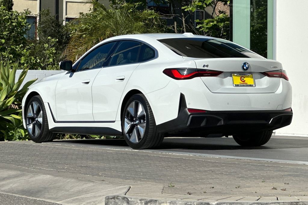 Used 2023 BMW i4 eDrive35 w/ Premium Package RWD image 5