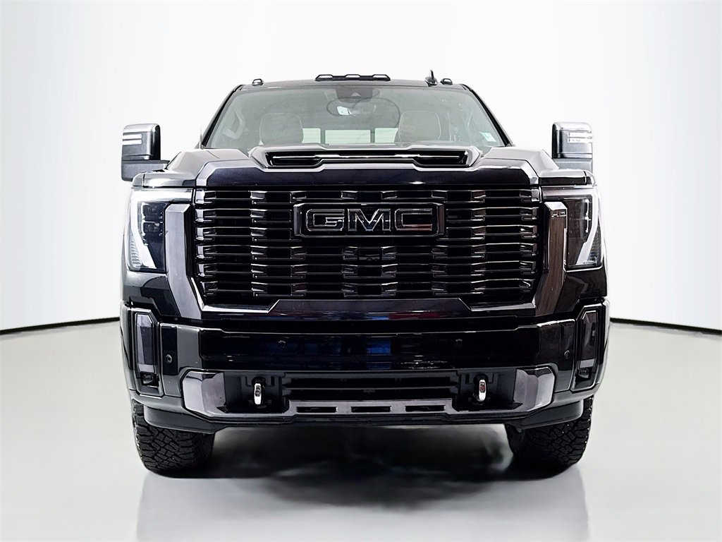 Used 2024 GMC Sierra 3500 Denali Ultimate image 2