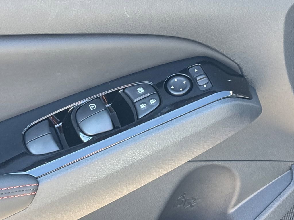 New 2025 Nissan Altima 2.5 SR image 29