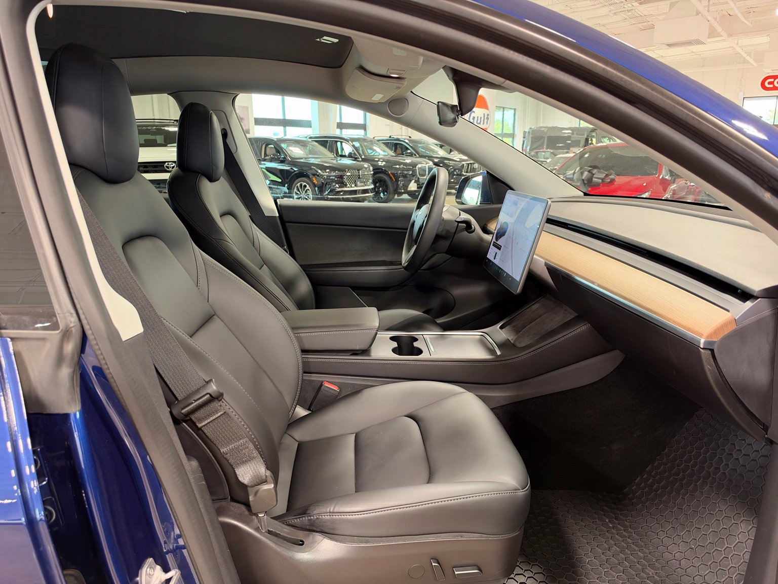 Used 2022 Tesla Model Y Long Range AWD/4WD image 38