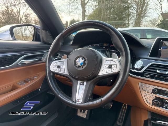Used 2022 BMW 750i xDrive w/ Executive Package AWD/4WD image 28