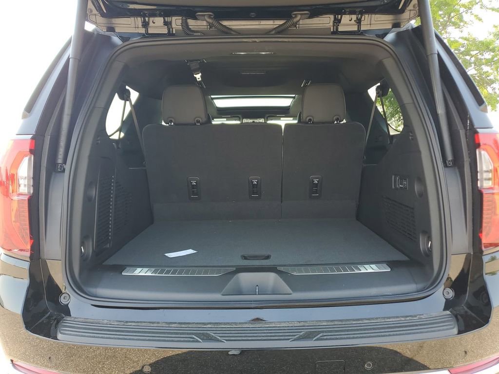 New 2025 GMC Yukon XL Denali w/ Denali Reserve Package image 28