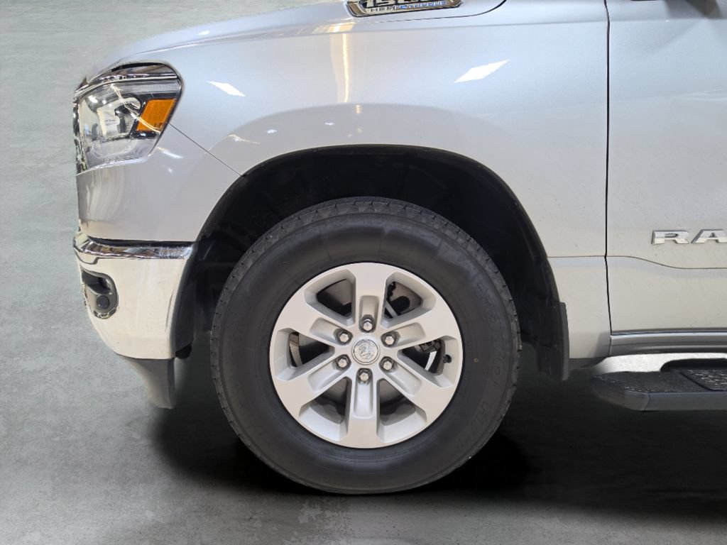 Used 2024 RAM 1500 Laramie AWD/4WD image 11