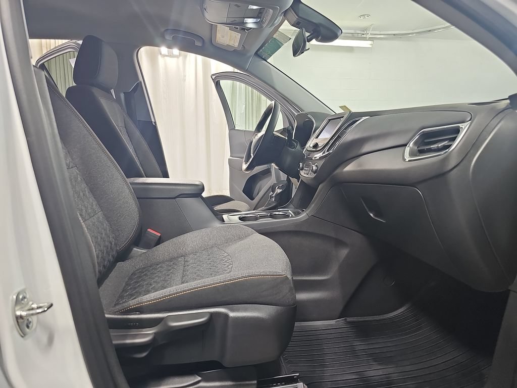 Certified 2024 Chevrolet Equinox LT FWD image 13