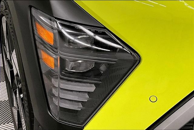 Used 2025 Hyundai Kona Limited FWD image 34