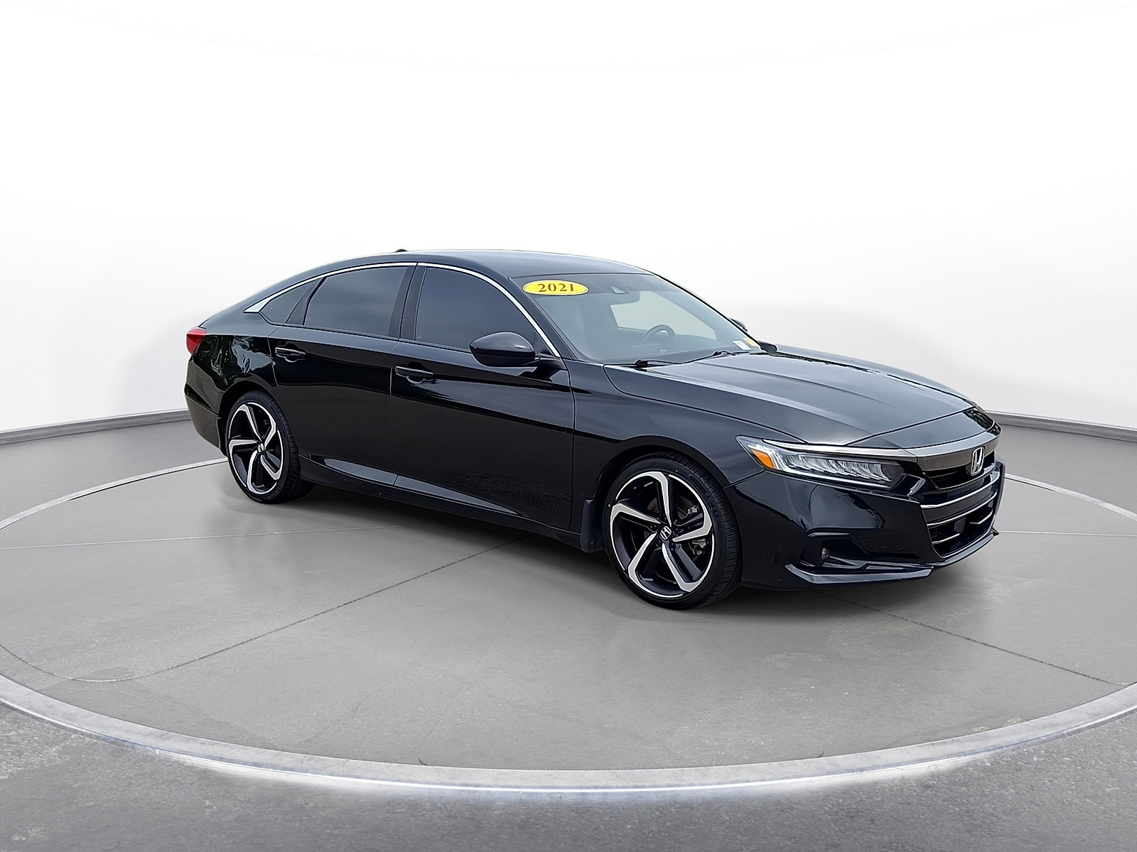 Used 2021 Honda Accord Sport image 2