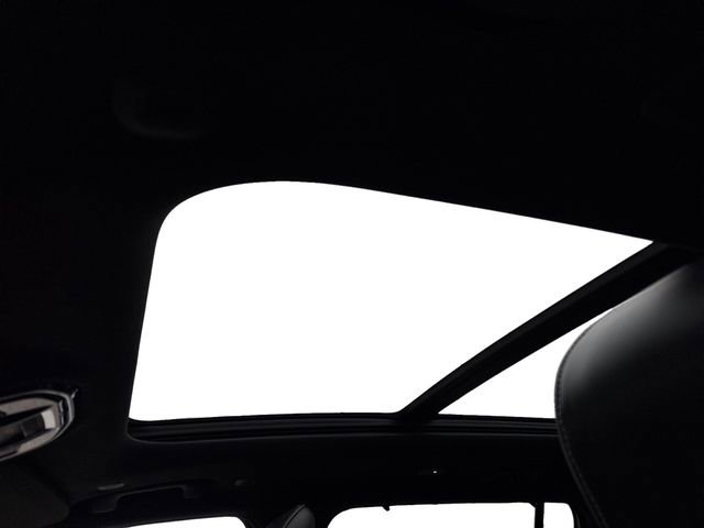 Certified 2022 Jeep Grand Cherokee L Overland w/ Luxury Tech Group IV AWD/4WD image 14