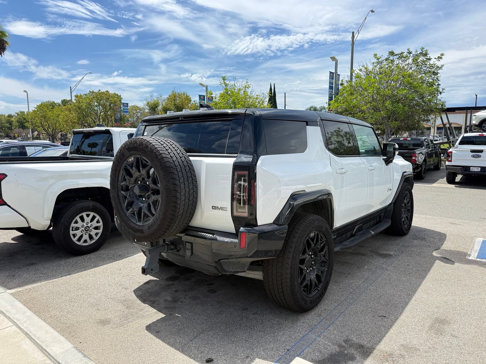 Used 2025 GMC Hummer EV 2X AWD/4WD image 3