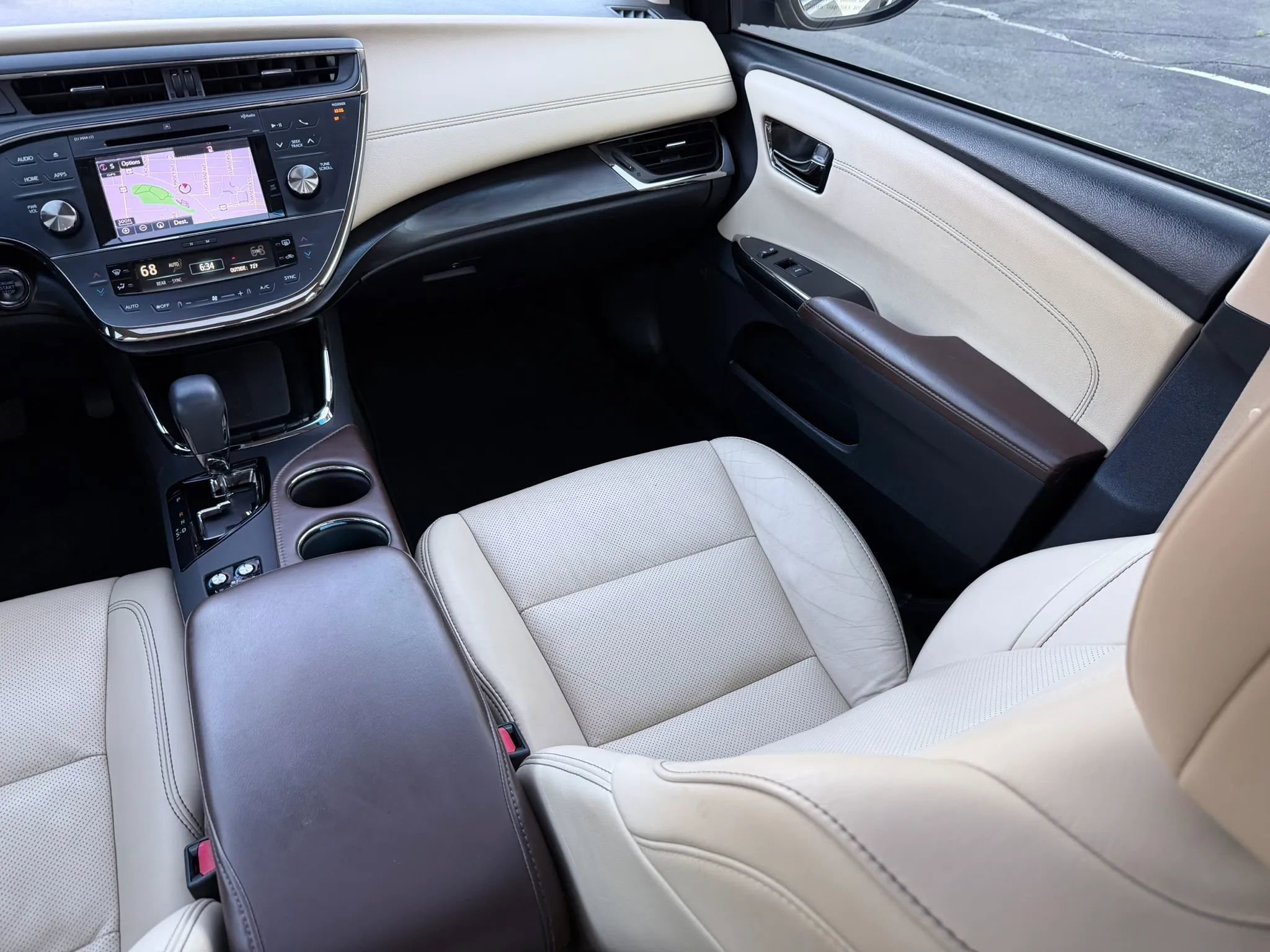 Used 2017 Toyota Avalon Limited FWD image 12