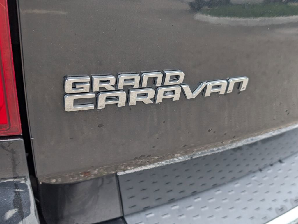 Used 2018 Dodge Grand Caravan SE image 15