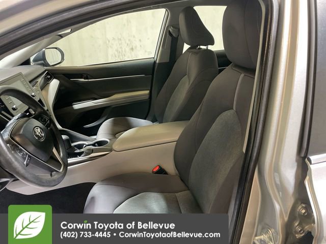 Used 2021 Toyota Camry LE image 7
