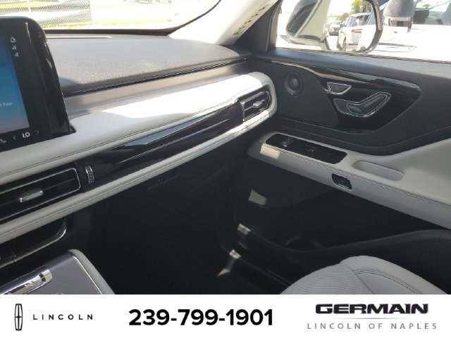 New 2025 Lincoln Aviator 2WD w/ Equipment Group 101A image 33