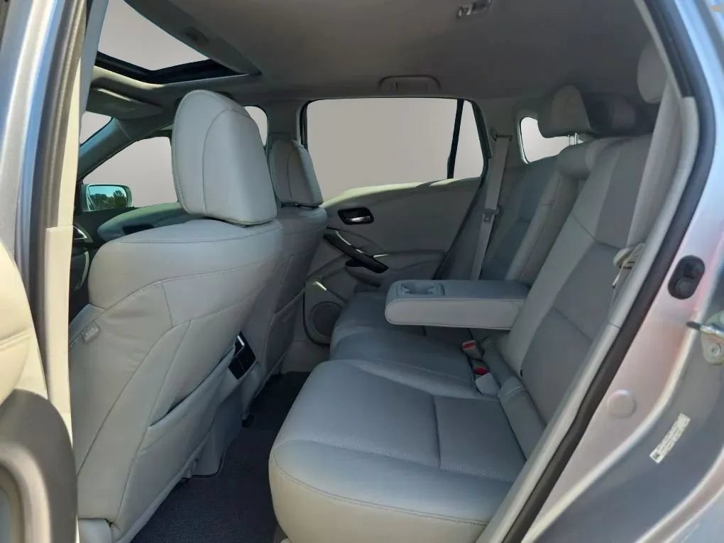Used 2018 Acura RDX w/ Tech & AcuraWatch Plus Pack AWD/4WD image 41