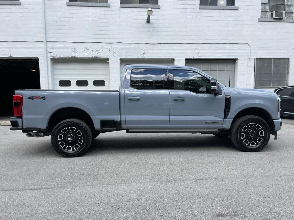 Used 2025 Ford F350 Platinum AWD/4WD image 6
