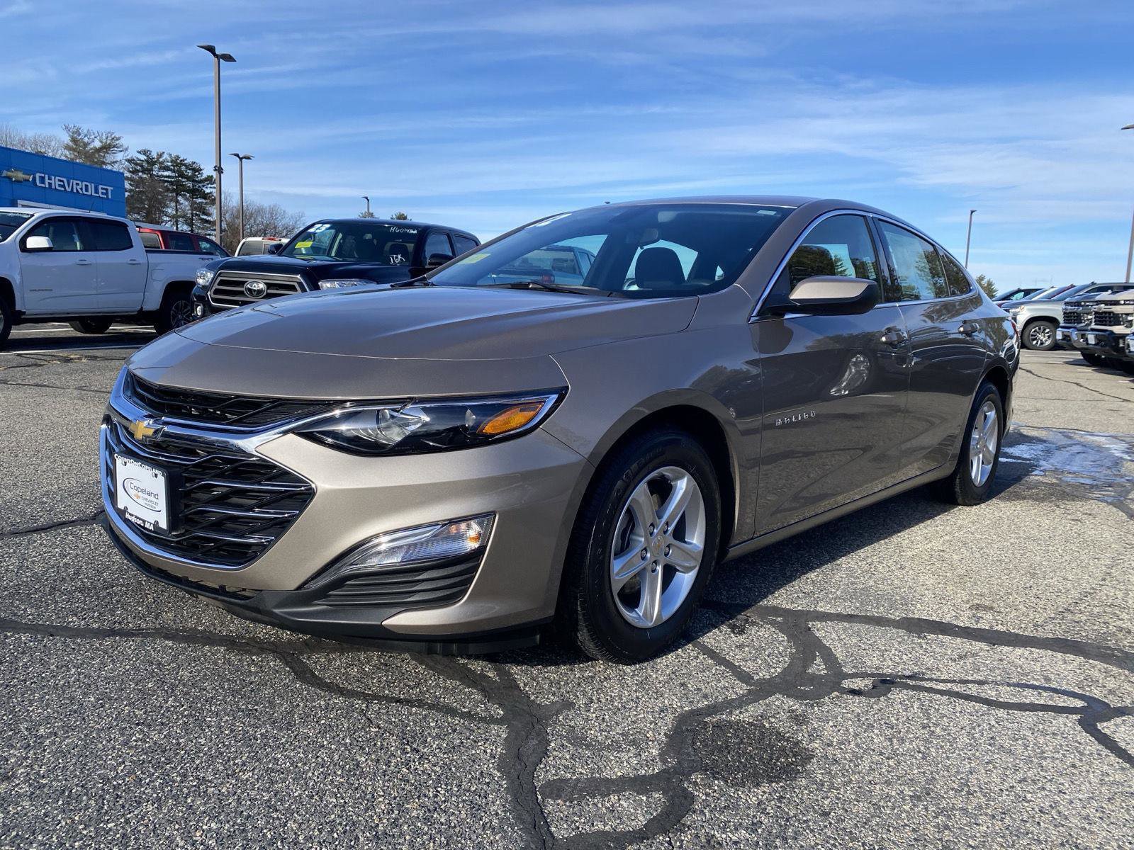 Used 2022 Chevrolet Malibu LS image 3