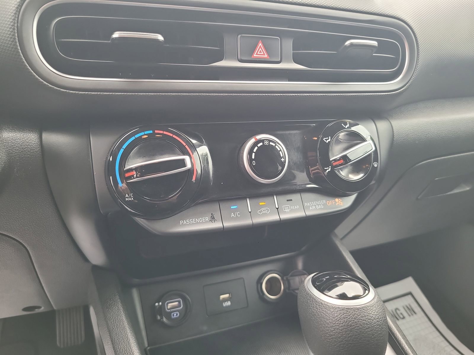 Used 2023 Hyundai Kona SEL AWD/4WD image 19