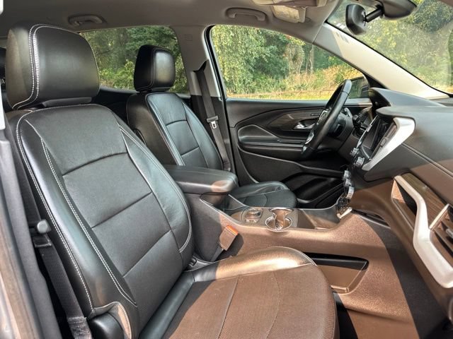 Used 2023 GMC Terrain SLT AWD/4WD image 26