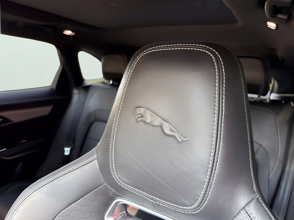 Used 2024 Jaguar F-PACE R-Dynamic S AWD/4WD image 20