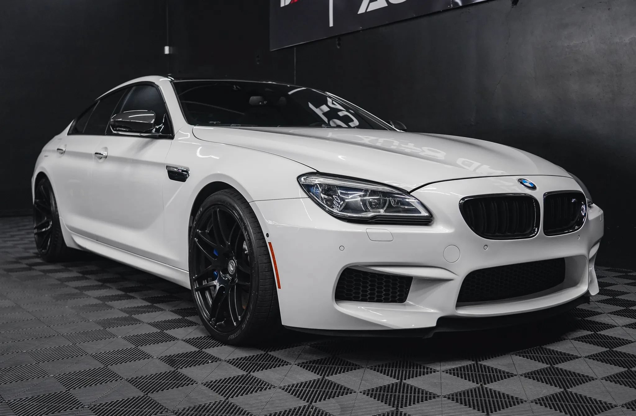 Used 2016 BMW M6 Gran Coupe w/ Executive Package RWD image 29