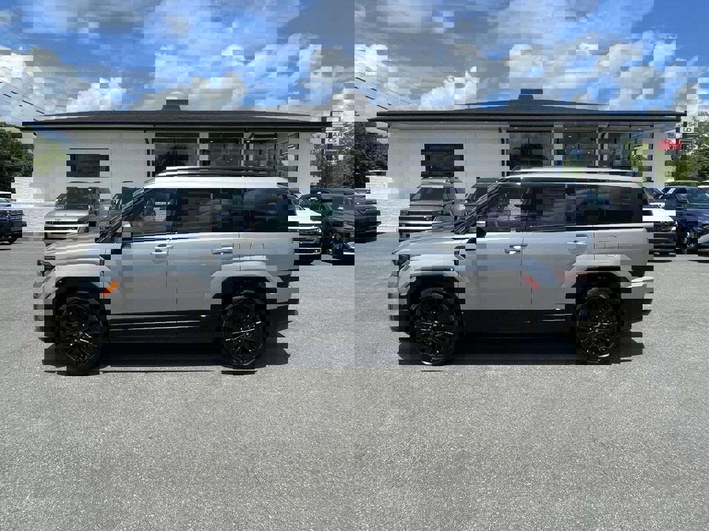 New 2025 Hyundai Santa Fe Calligraphy image 2