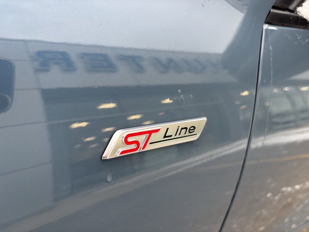 Used 2023 Ford Escape ST-Line Select w/ Tech Pack #2 image 3