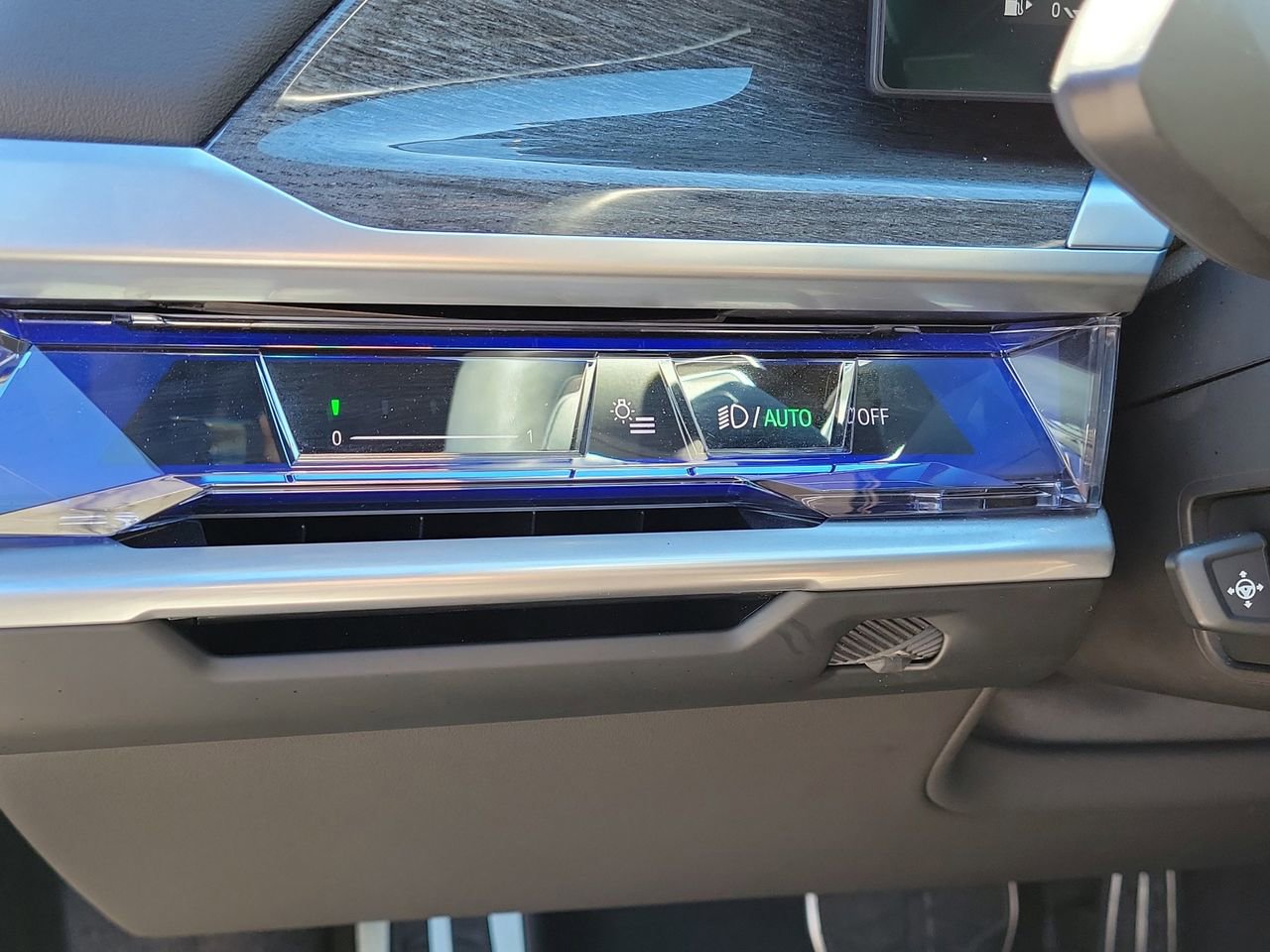 Used 2024 BMW 760i xDrive image 29