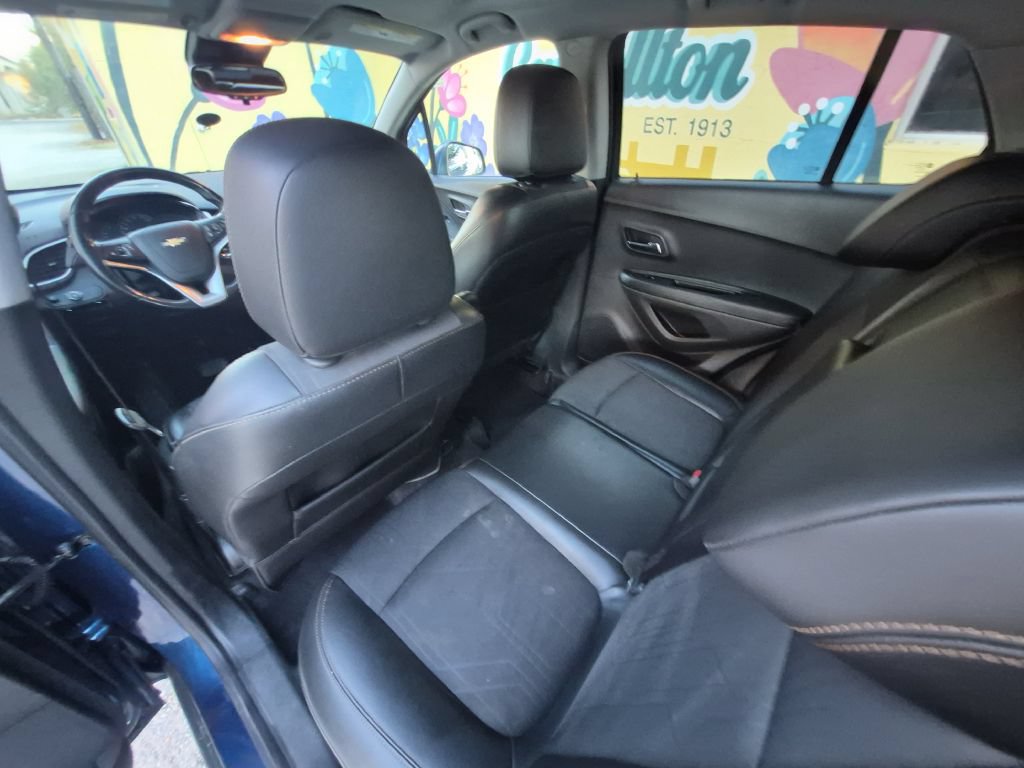 Used 2019 Chevrolet Trax LT w/ LT Convenience Package AWD/4WD image 13