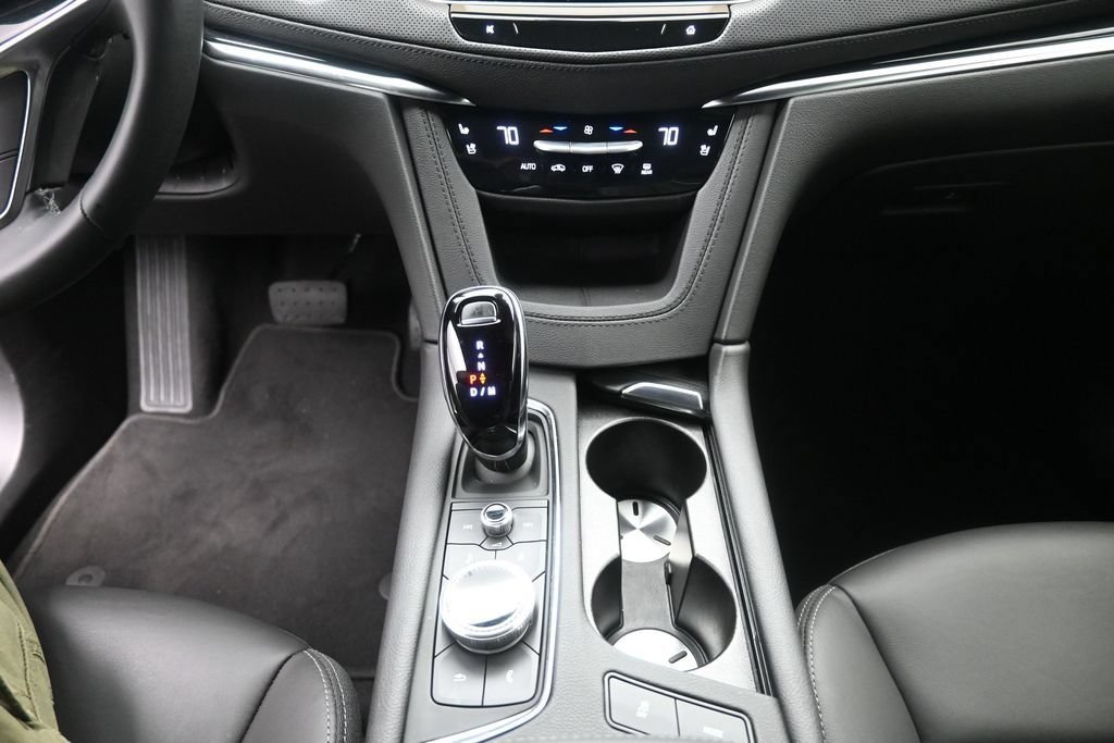 Used 2025 Cadillac XT5 Premium Luxury FWD image 13