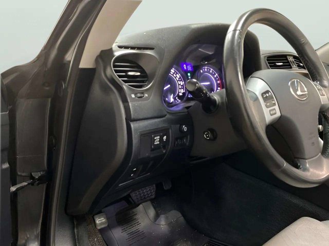 Used 2011 Lexus IS 350C w/ Luxury Pkg RWD image 33