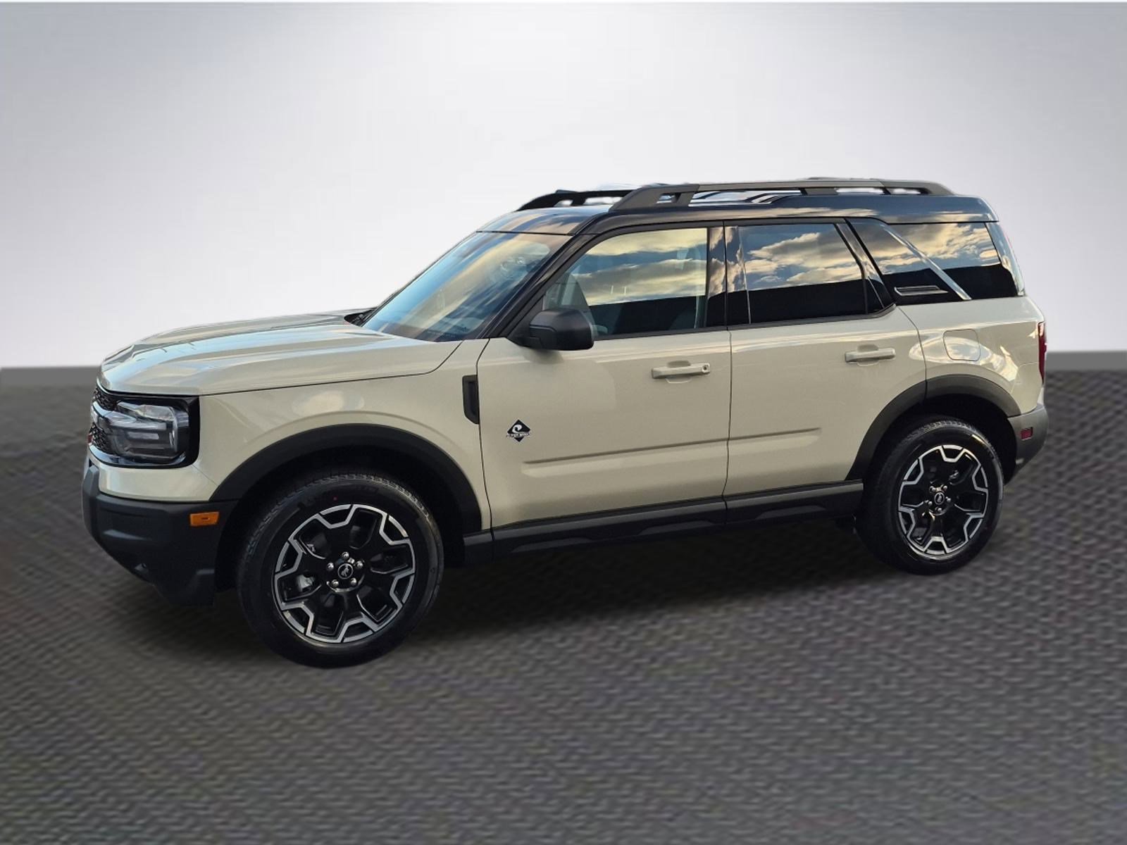 New 2025 Ford Bronco Sport Outer Banks image 2