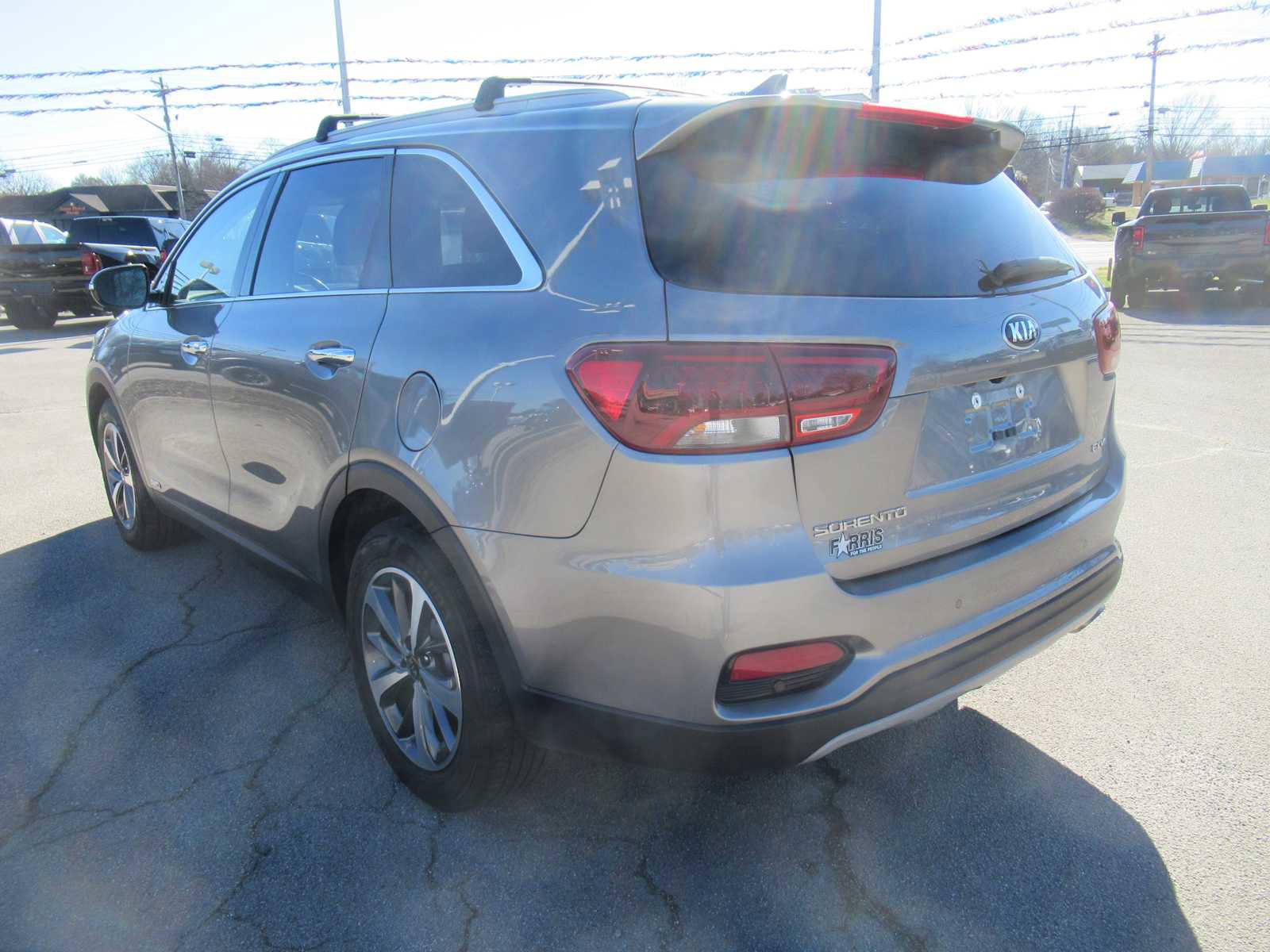 Used 2019 Kia Sorento EX image 3
