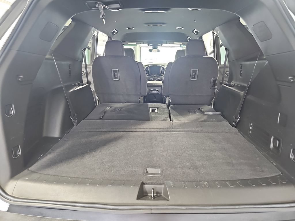 Certified 2023 Chevrolet Traverse LT w/ LPO, Floor Liner Package AWD/4WD image 18