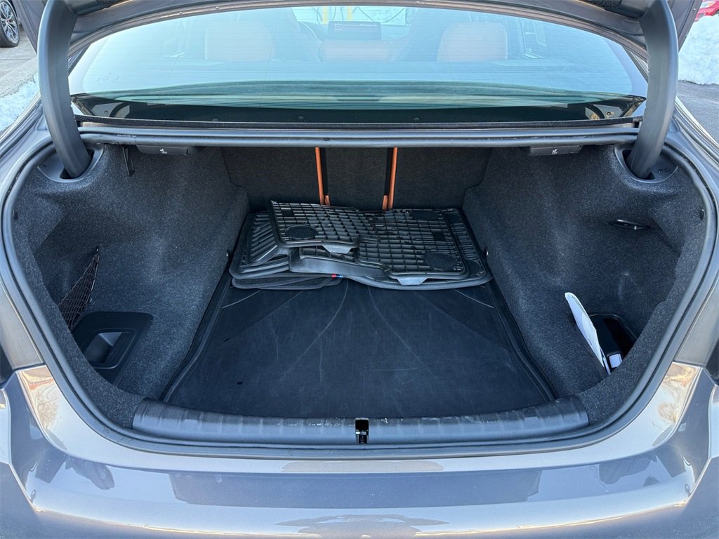 Certified 2023 BMW M5 Base w/ Executive Package image 38