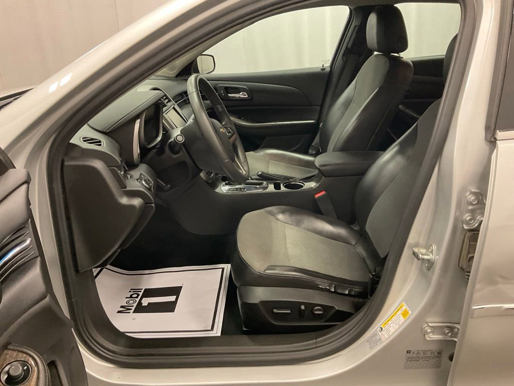 Used 2015 Chevrolet Malibu LT w/ Power Convenience Package image 7