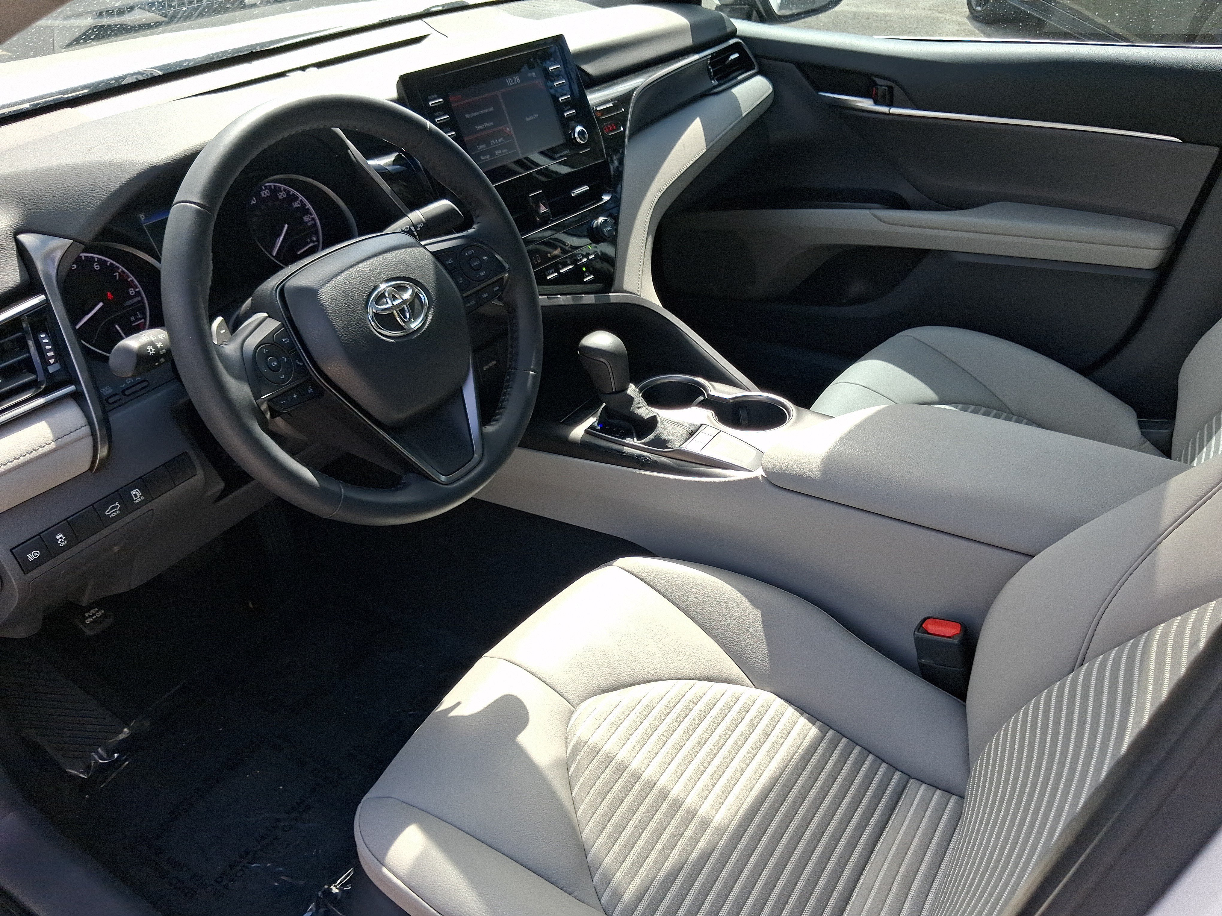 Used 2024 Toyota Camry SE FWD image 9