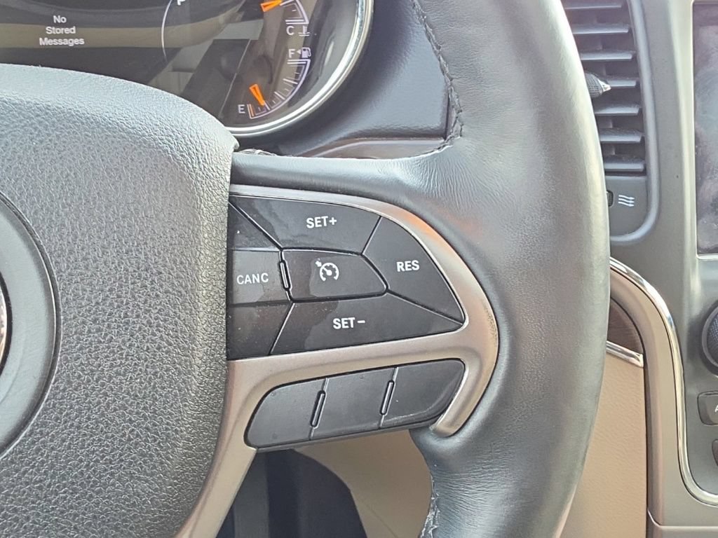 Used 2018 Jeep Grand Cherokee Limited AWD/4WD image 17