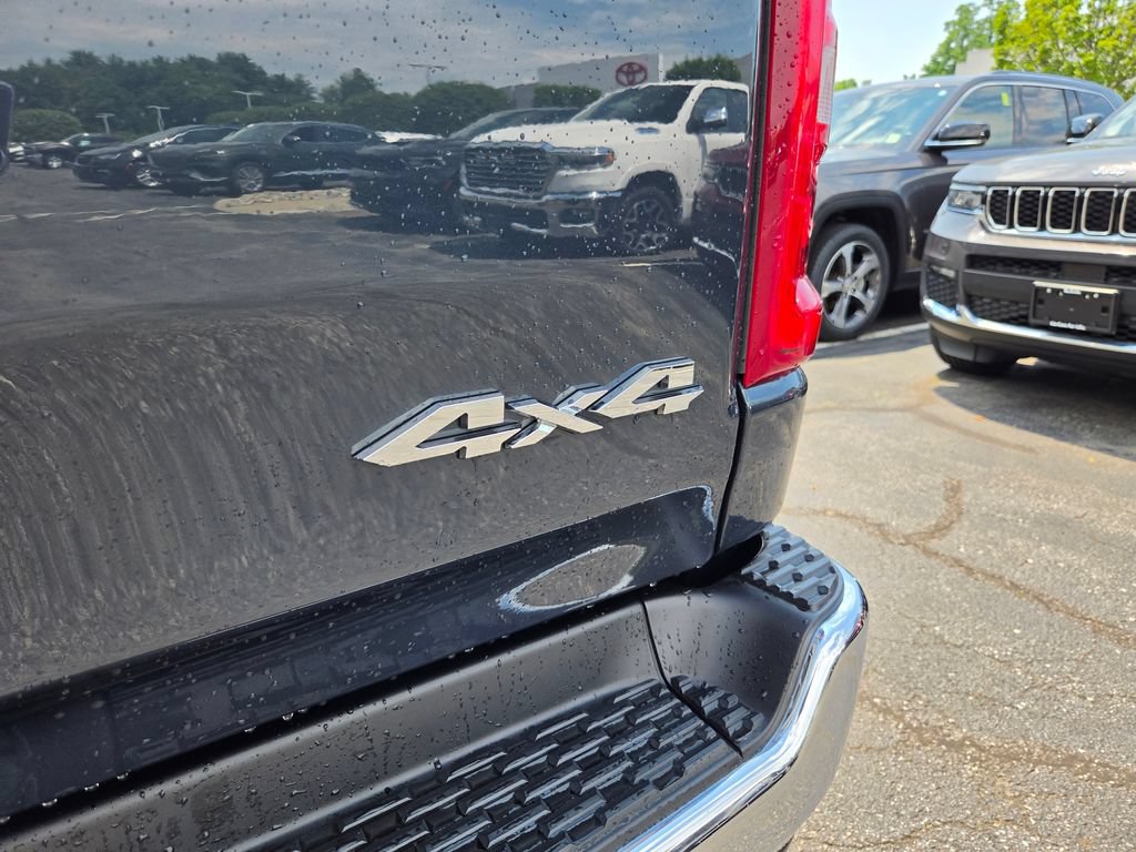 Used 2026 RAM 1500 Laramie AWD/4WD image 18