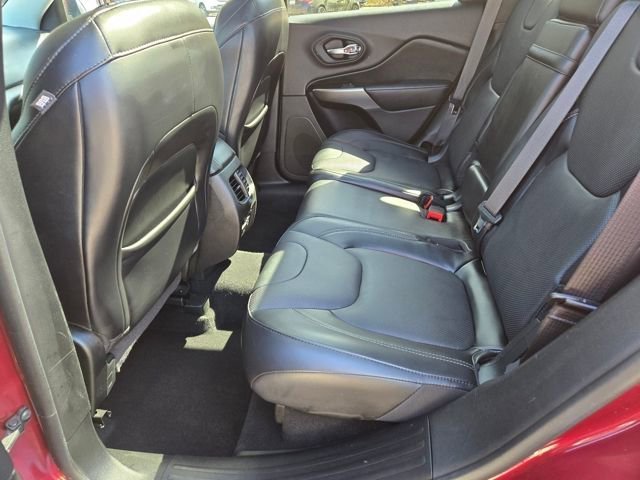 Used 2019 Jeep Cherokee Overland AWD/4WD image 16