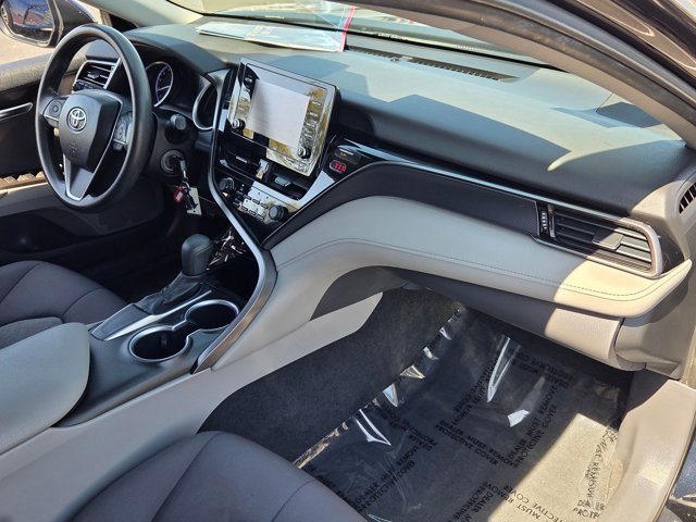 Used 2021 Toyota Camry LE image 21