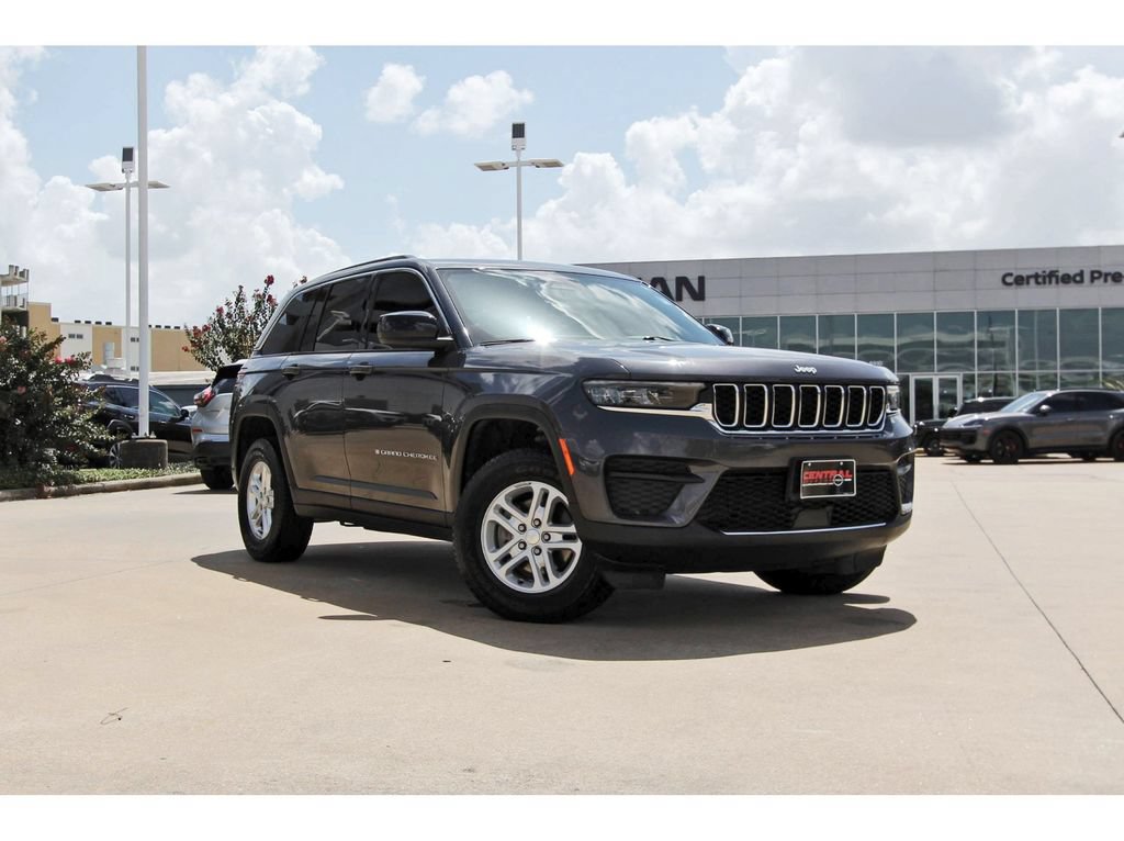 Used 2024 Jeep Grand Cherokee Laredo
