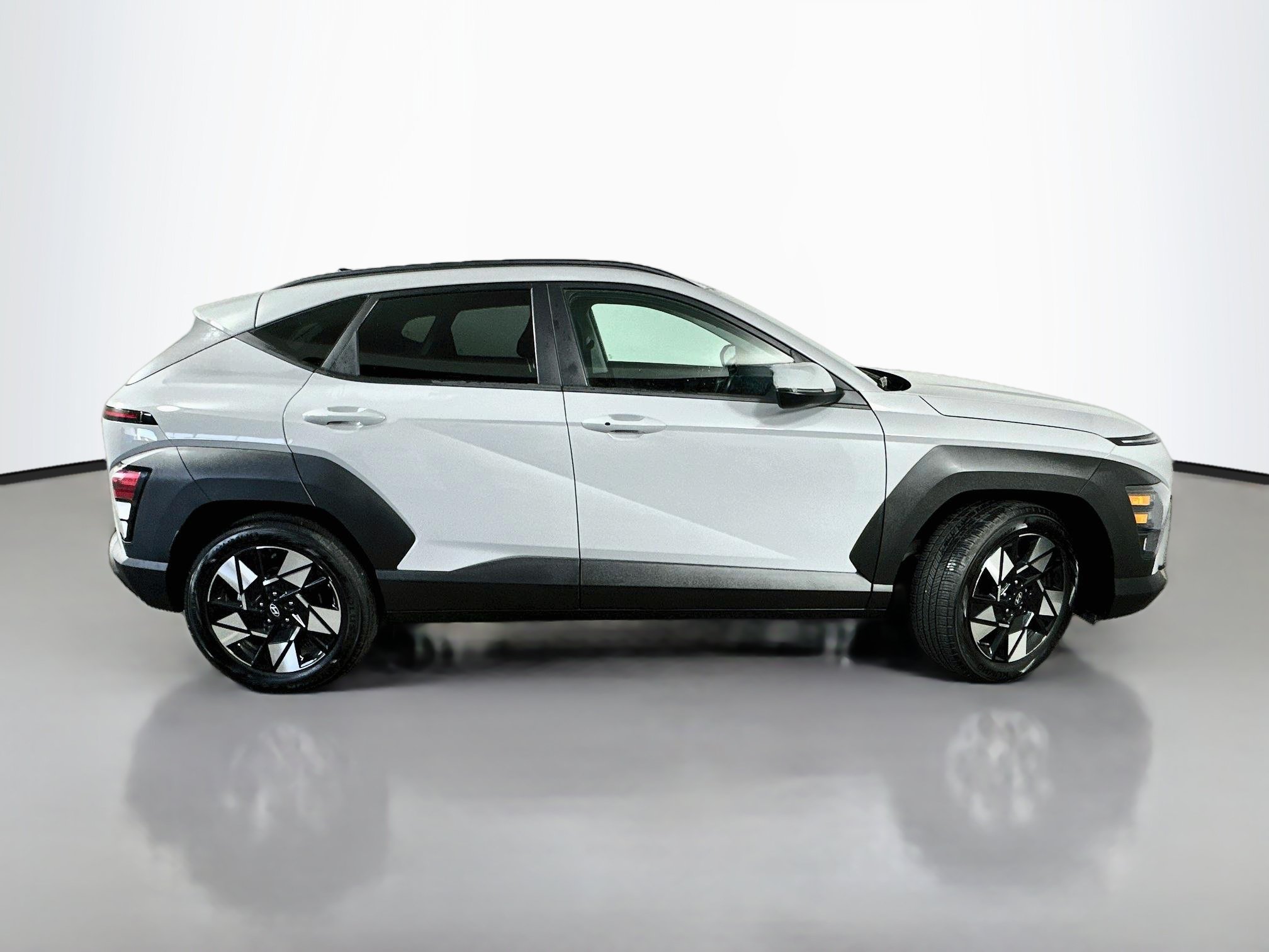 Certified 2024 Hyundai Kona SEL FWD image 8